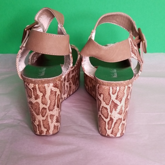 NWT Michael Antonio Wedge Sandal - Picture 4 of 4